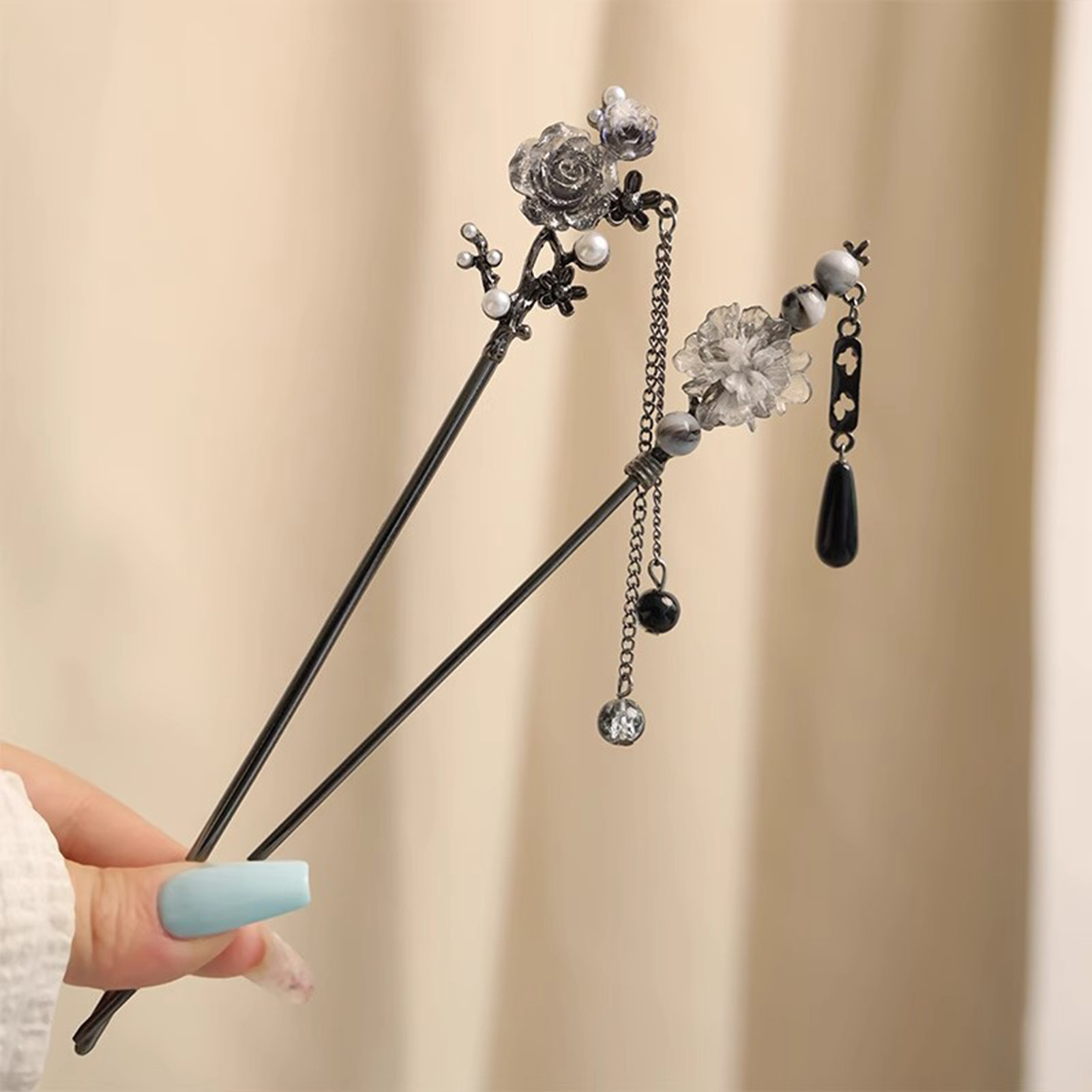 Elegante bloem haarstokjes vor - Hair Bundles recensie en prijs