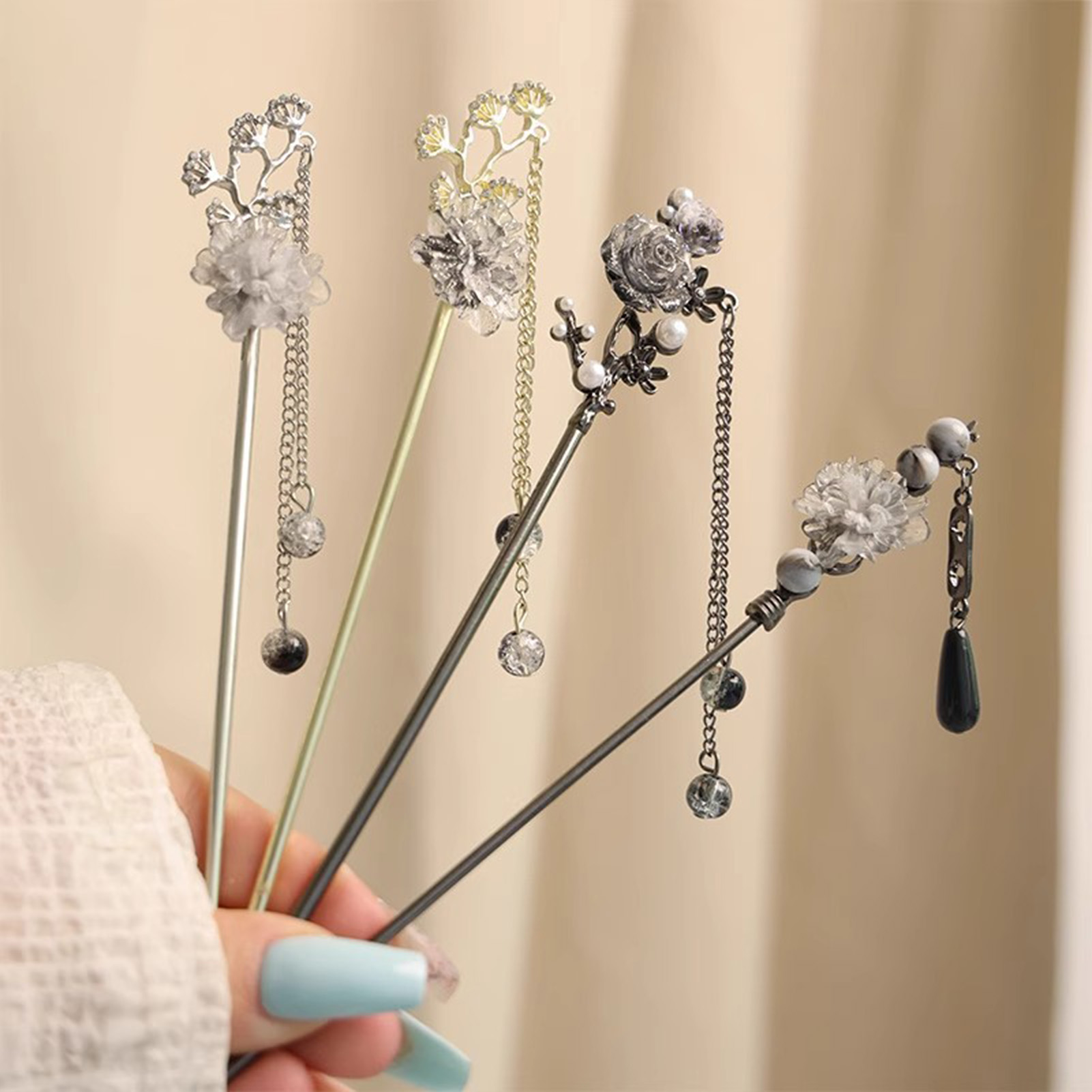 Elegante bloem haarstokjes vor - Hair Bundles recensie en prijs